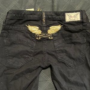 Black robin’s jean